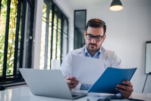 Whentogetinsurance_iStock-1203992576